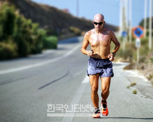 유산소 운동을 40분 이상 진행하면 근육이 감소해 체지방 분해에 악영향을 미칠 수 있다.